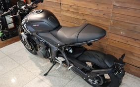 TRIUMPH  TRIUMPH  TRIDENT 660 2023 LGL10U
