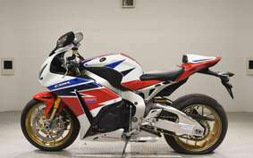 HONDA CBR1000RR SPECIAL EDITION 2015 SC59