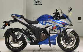 SUZUKI GIXXER 250 SF