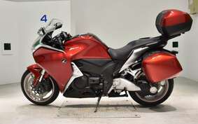 HONDA VFR1200F DCT 2011 SC63