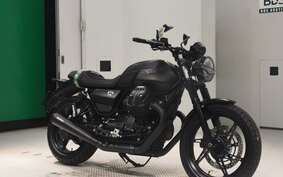 MOTO GUZZI V7 STONE 2022