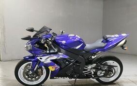 YAMAHA YZF-R1 2004 RN13