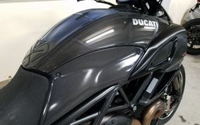 DUCATI  DUCATI DIAVEL CARBON 2013