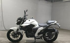 YAMAHA FZ25 RG42