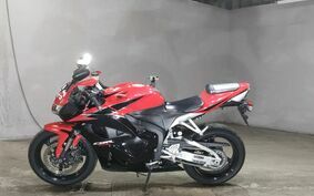 HONDA CBR600RR 2011 PC40