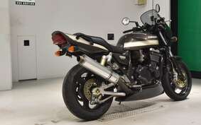 KAWASAKI ZRX1100 2000 ZRT10C