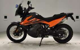 KTM 890 ADVENTURE	 2022