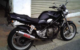 SUZUKI BANDIT 250 GJ74A