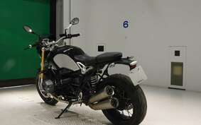 BMW R NINE T 2015