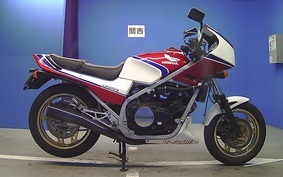 HONDA VF750F 1986 RC15