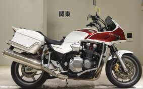 HONDA CB1300SB SUPER BOLDOR A 2013 SC54