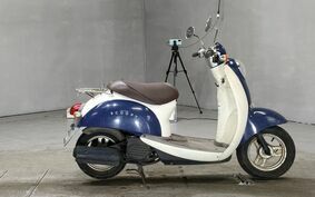 HONDA CREA SCOOPY I AF55