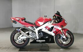 YAMAHA YZF-R1 2000 RN04