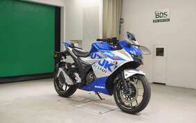 SUZUKI GIXXER 250 SF