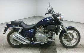 HONDA MAGNA 750 RC28