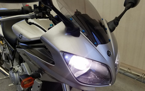 YAMAHA FZS1000 FAZER 2002 RN06