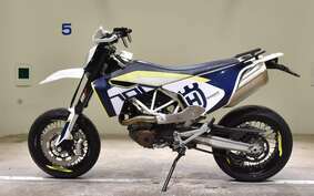 HUSQVARNA 701SM 2016 UST4