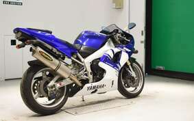 YAMAHA YZF-R1 1999 RN01