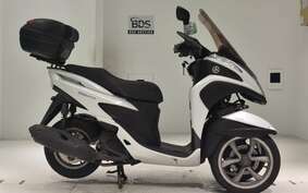 YAMAHA TRICITY 125