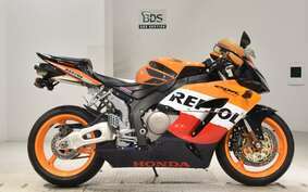 HONDA CBR1000RR 2015 SC57