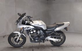 YAMAHA FZ400 4YR