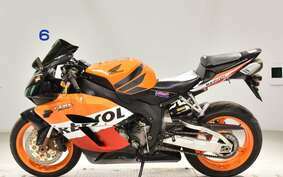 HONDA CBR1000RR 2004 SC57