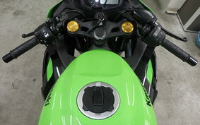 KAWASAKI ZX-25R ZX250E