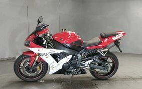 YAMAHA YZF-R1 2002 RN095