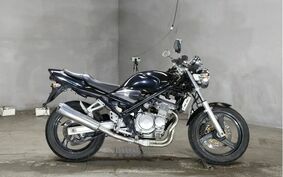 SUZUKI BANDIT 250 GJ77A