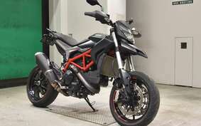 DUCATI HYPERMOTARD 820 2015