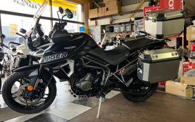 TRIUMPH タイガー800 XRx 2018 TRE20B