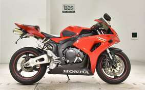 HONDA CBR1000RR 2006 SC57