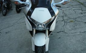 HONDA VFR1200F 2010 SC63