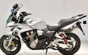 HONDA CB1300SB SUPER BOLDOR A 2006 SC54