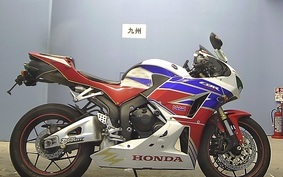 HONDA CBR600RR GEN 3 PC40