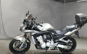 YAMAHA FZ FAZER FEATHER 2002 RN066