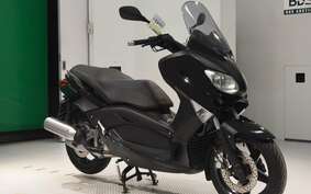 YAMAHA X-MAX 125 