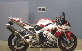 YAMAHA YZF-R1 1999 RN011