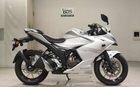 SUZUKI GIXXER 250 SF