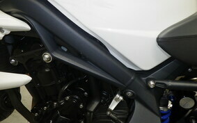 TRIUMPH STREET TRIPLE R 2010 MD4166