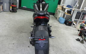 TRIUMPH ROCKET III R 2021 BG11J5