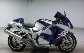 SUZUKI GSX1300R HAYABUSA 2001 GW71A