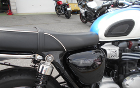 TRIUMPH TRIUMPH BONNEVILLE T100 2016 DAD70G