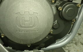 HUSQVARNA SM250R H800