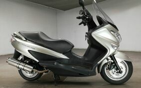 SUZUKI SKYWAVE 200 (Burgman 200) クニ 01138163