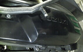 SUZUKI ADDRESS V100 CE13A