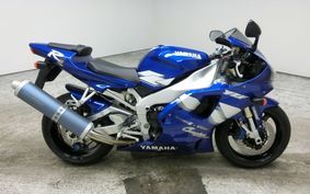 YAMAHA YZF-R1 2000 RN04