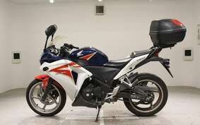 HONDA CBR250R A MC41