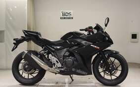 SUZUKI GSX250RA DN11A