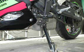 KAWASAKI ZX-25R ZX250E